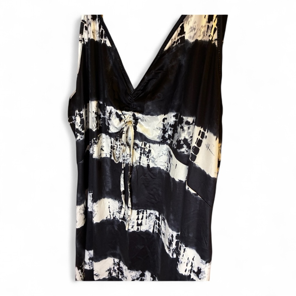 Black and White Striped Dress Plus Size 4XL/(20) - Picture 3 of 5